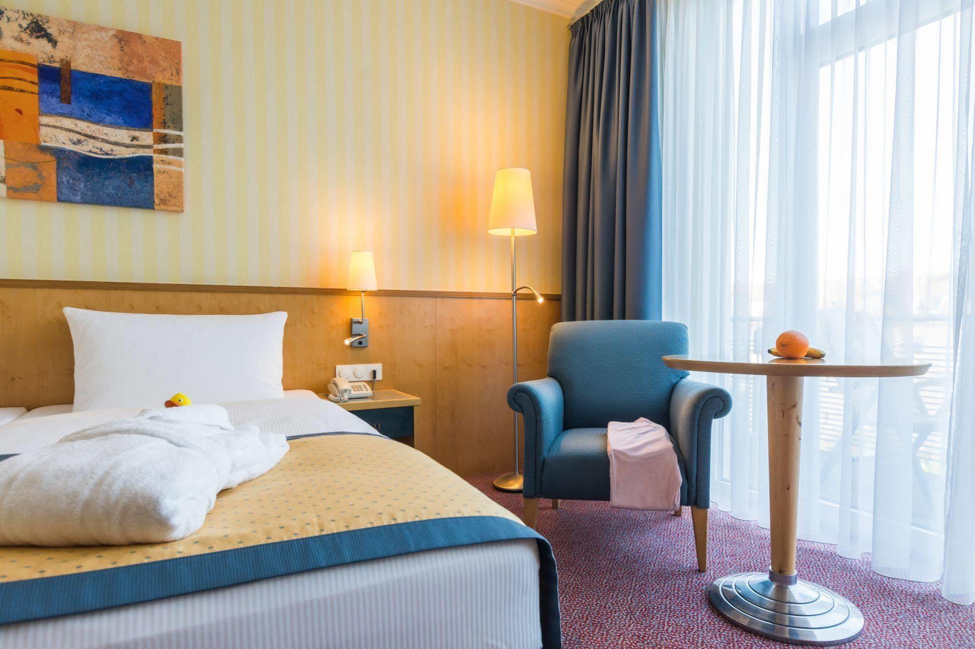Strand-Hotel Huebner Ρόστοκ Εξωτερικό φωτογραφία